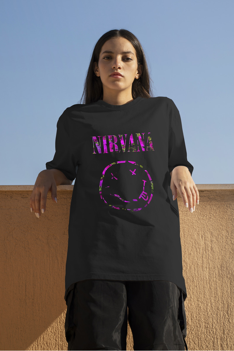 Remera: Nirvana Logo Rosa Memoestampados - Imagen 3
