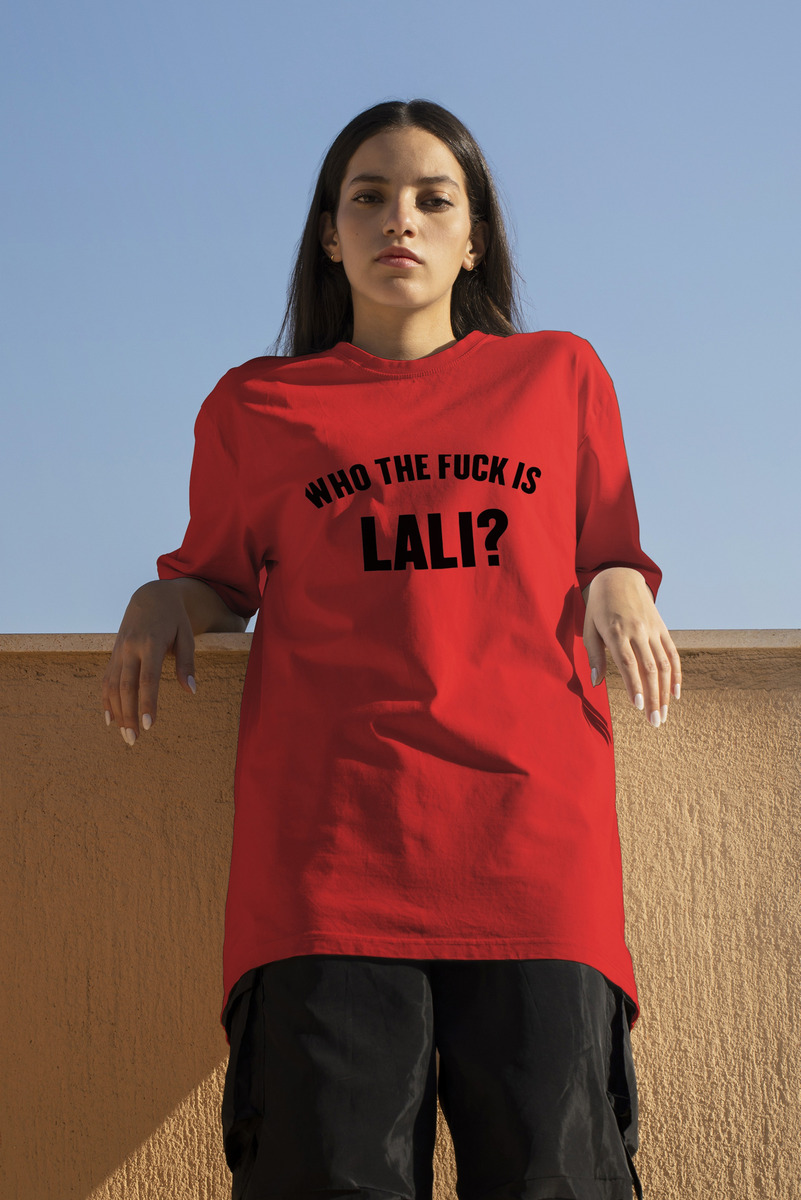 Remera: Who The Fxxk Is Lali 01 Memoestampados - Imagen 30