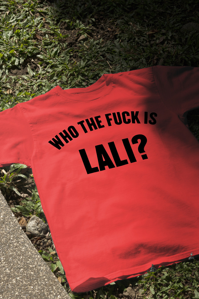 Remera: Who The Fxxk Is Lali 01 Memoestampados - Imagen 31