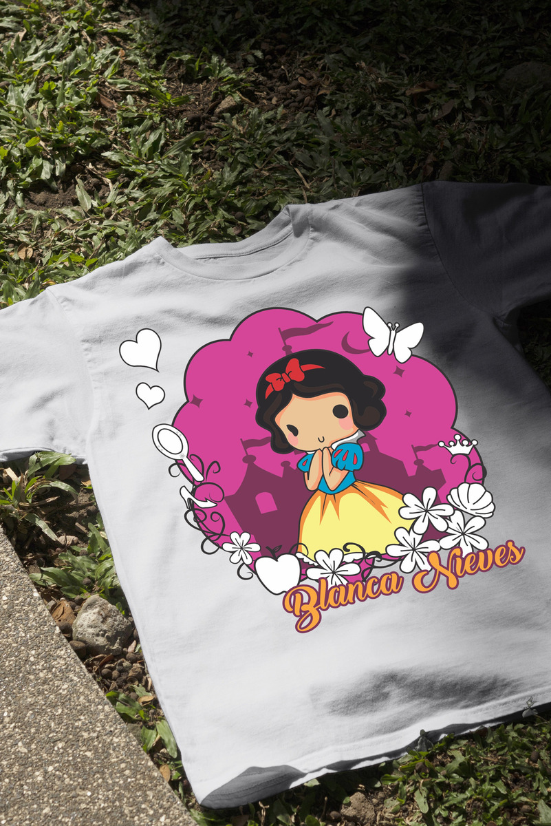 Remera: Blanca Nieves Chibis Memoestampados - Imagen 18