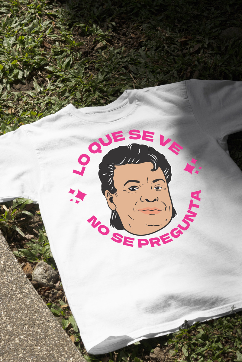 Remera: Lo Que Se Ve No Se Pregunta Memoestampados - Imagen 12