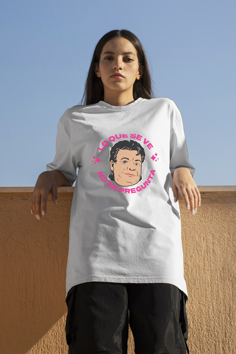 Remera: Lo Que Se Ve No Se Pregunta Memoestampados - Imagen 11