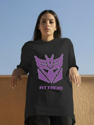 Remera: Transformers Attack Memoestampados