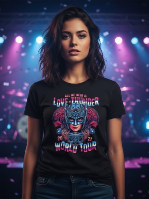 Remera: Love Thunder Lady Thor Memoestampados