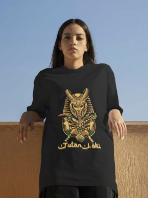 Remera: Tutan Loki Memoestampados