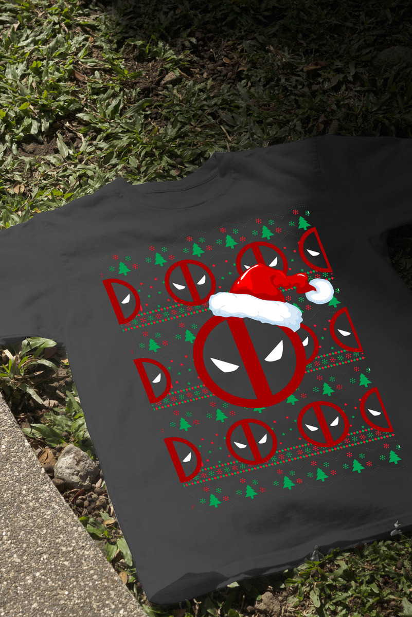 Remera: Ugly Navideño Deadpool Memoestampados - Imagen 4
