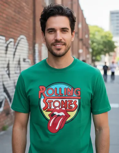 D_651161-MLU93640487616_102025-O.jpg Remera: Rolling Memoestampados