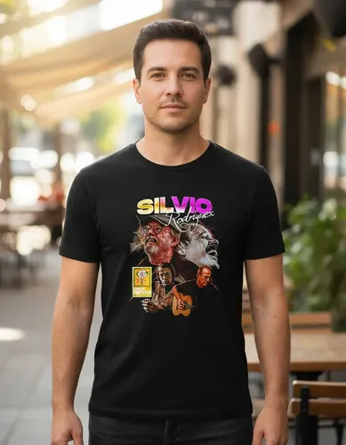 D_820270-MLU95492851737_102025-O.jpg Remera: Silvio Rodriguez 01 Memoestampados