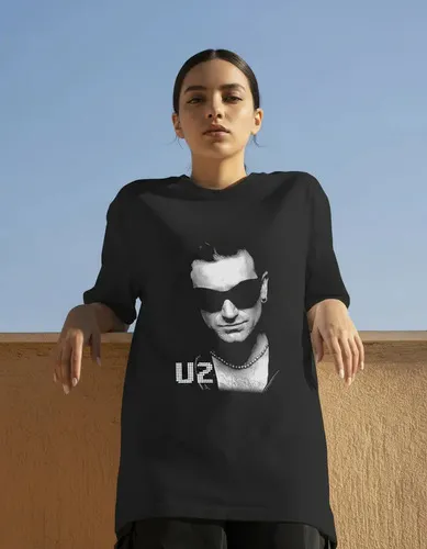 D_896604-MLU98306974799_112025-O.jpg Remera: U2