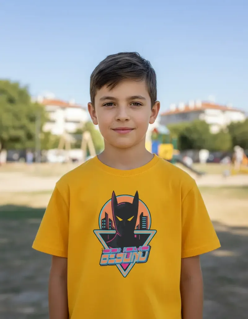 Remera: Beyond Batman Memoestampados