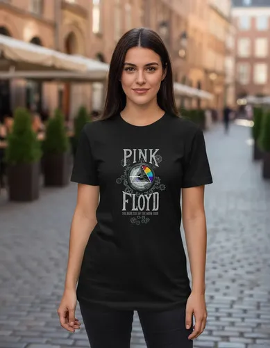 D_933666-MLU109111298745_032026-O.jpg Remera: Pink Floyd Rock Moon
