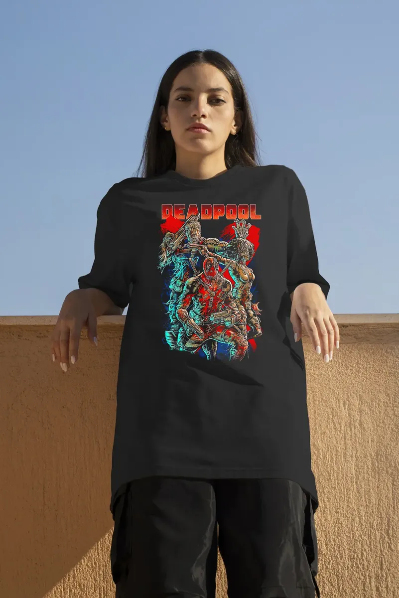 D_964792-MLU78115702963_082024-O.jpg Remera: Deadpool 01